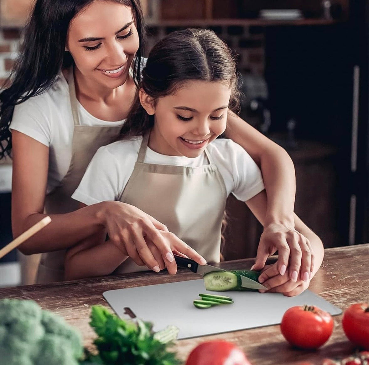 Stainless Steel Cutting Board – Durable & Hygienic 31x20 Cm